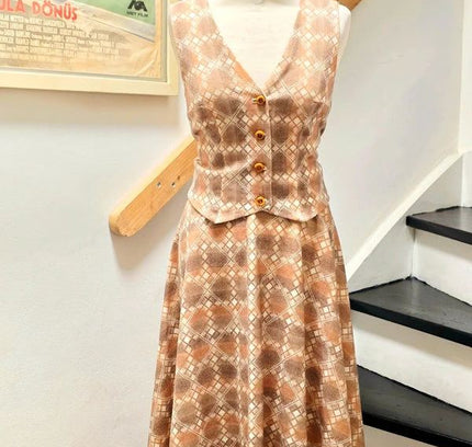 Vintage 1970's Skirt Suit - Yatva