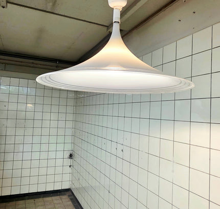 Vintage 1970s Space Age "Witch Hat" Pendant Lamp - Meblo Guzzini Style - White Acrylic - Yatva