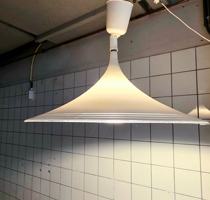 Vintage 1970s Space Age "Witch Hat" Pendant Lamp - Meblo Guzzini Style - White Acrylic - Yatva