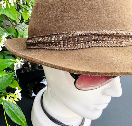 Vintage 1970s Súper Extra Brown Straw Fedora Hat with Braided Band - Yatva