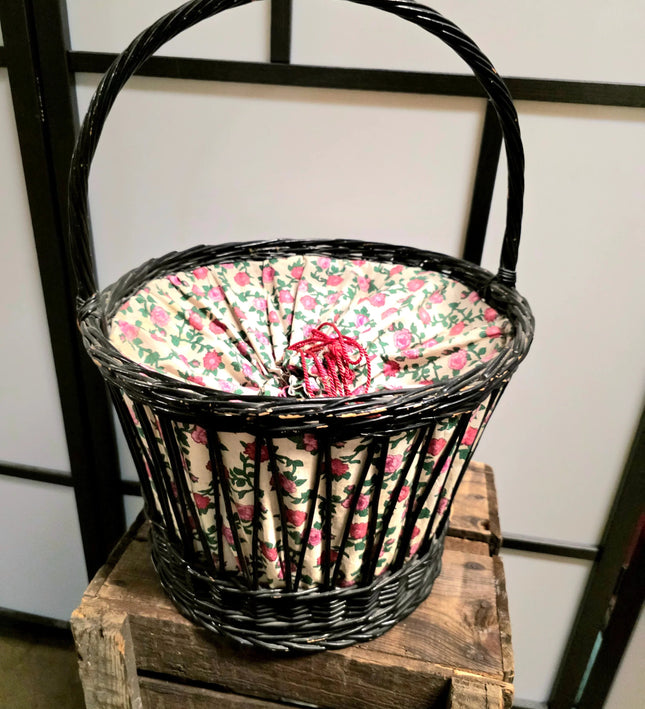 Vintage 1970s Wicker Laundry Basket - Yatva