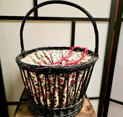 Vintage 1970s Wicker Laundry Basket - Yatva