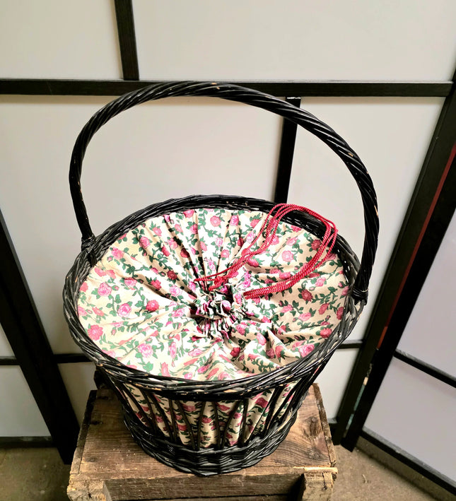 Vintage 1970s Wicker Laundry Basket - Yatva