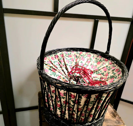 Vintage 1970s Wicker Laundry Basket - Yatva