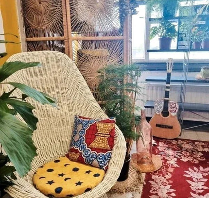 Vintage 1970s Wicker / Rattan Lounge Chair - Yatva