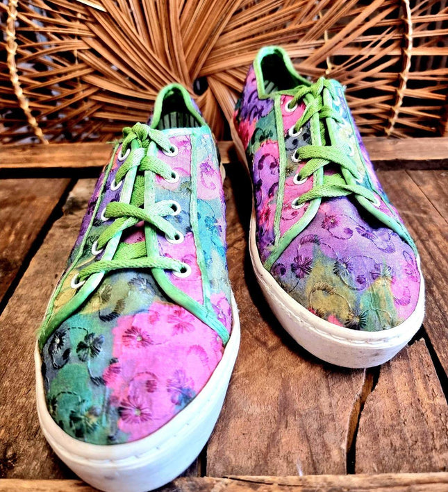 Vintage 1980's Catalina Lace Trainers - Yatva