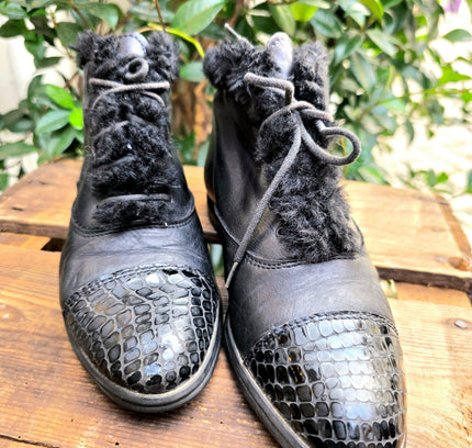 Vintage 1980's faux Fur Trim Ankle Boots - Yatva