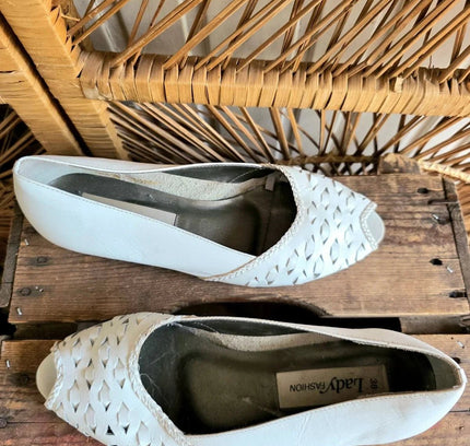 Vintage 1980s Lady Fashion Peep Toes Slip on Shoes - Yatva