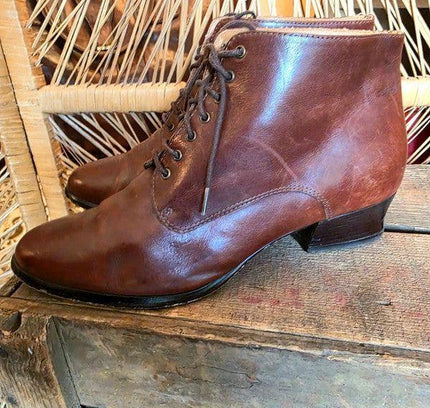 Vintage 1980s Leather Oppus by Globo Ankle Boots - Yatva