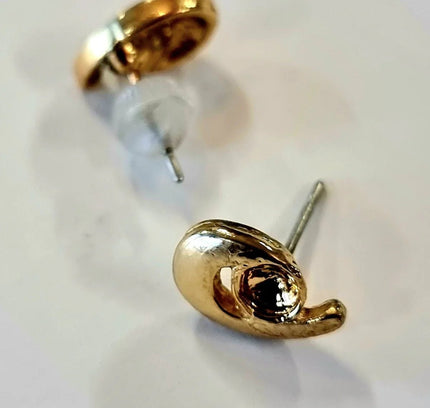 Vintage 1980s Pierced Earring - Yatva