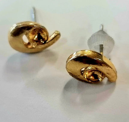 Vintage 1980s Pierced Earring - Yatva