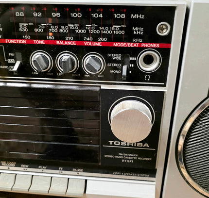 Vintage 1980s Toshiba RT-SX1 Boombox – Iconic "Say Anything" Stereo Radio Cassette Recorder - Yatva