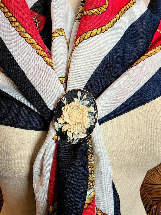 Vintage 30's Carved Cameo Scarf Clip - Yatva