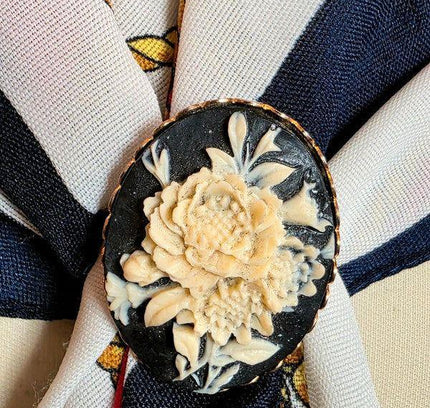 Vintage 30's Carved Cameo Scarf Clip - Yatva