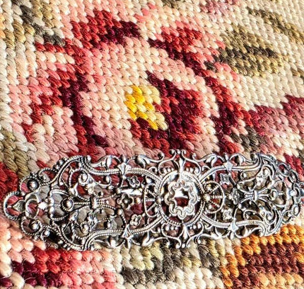 Vintage 40s / 50s Cut - Out Brooch - Yatva