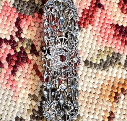 Vintage 40s / 50s Cut - Out Brooch - Yatva
