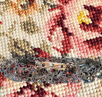 Vintage 40s / 50s Cut - Out Brooch - Yatva