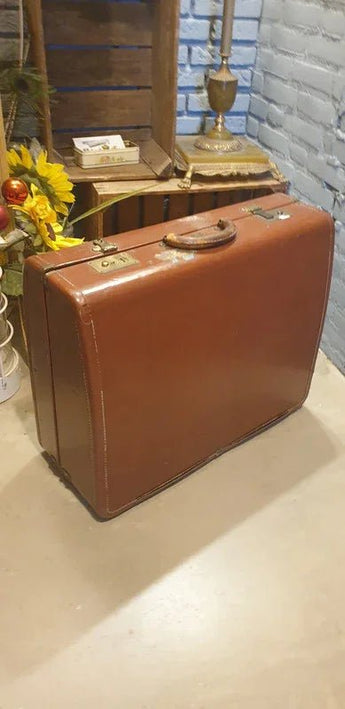 Vintage 40s / 50s 'Victor Luggage' Suitcase - Yatva