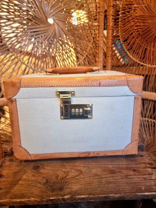 Vintage 40's/50's Makeup Case - Yatva