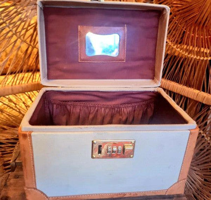 Vintage 40's/50's Makeup Case - Yatva