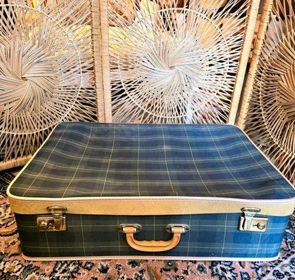 Vintage 50/60's Mod Tartan Check Suitcase. - Yatva
