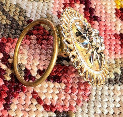 Vintage 50s / 60s Celluloid Scarf Clip - Yatva