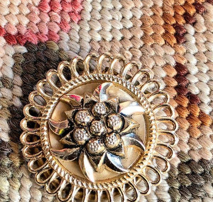 Vintage 50s / 60s Celluloid Scarf Clip - Yatva