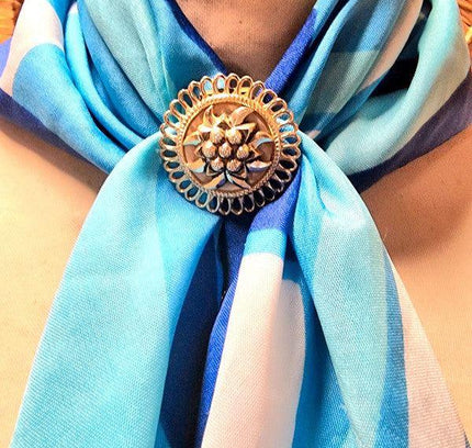 Vintage 50s / 60s Celluloid Scarf Clip - Yatva