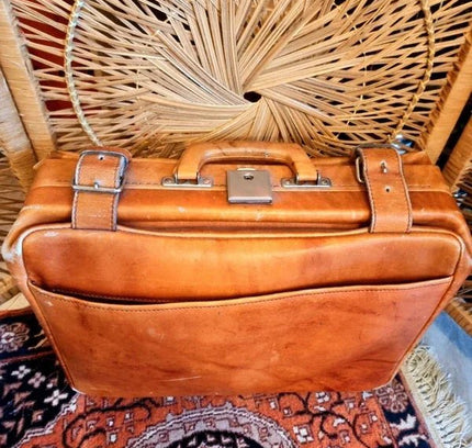Vintage 50's / 60's Suitcase - Yatva