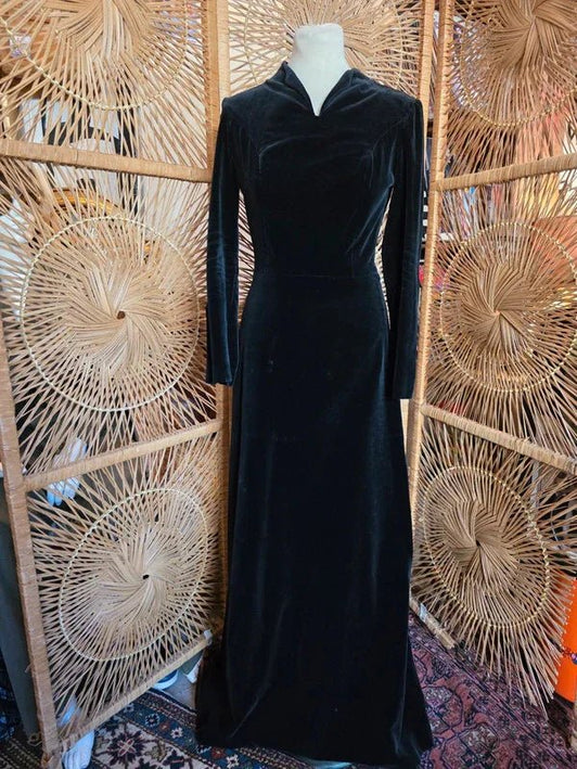 Vintage 50s / 60s Velvet Maxi Dress - Yatva