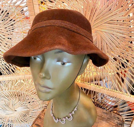 Vintage 50's Cloche Hat - Yatva