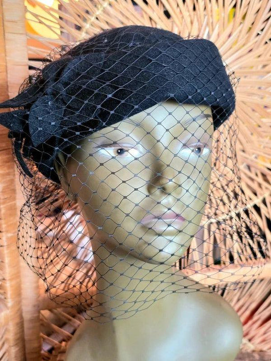 Vintage 50s Fascinator Hat With Veil - Yatva