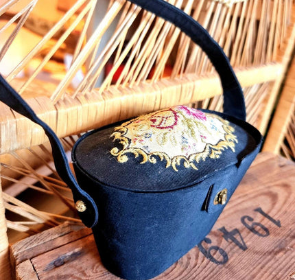 Vintage 50's Needlepoint Floral Evening Purse - Yatva