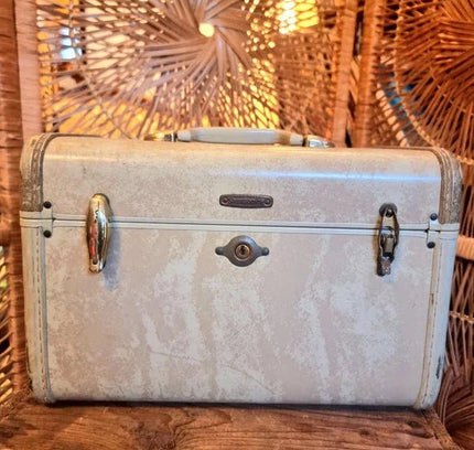 Vintage 50's Samsonite Canada Stratford Ont Train Travel Case - Yatva