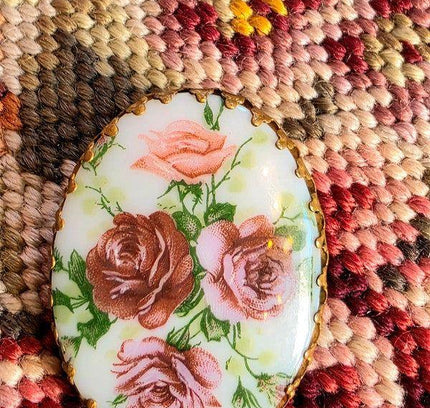 Vintage 50s Scarf Clip - Roses - Yatva