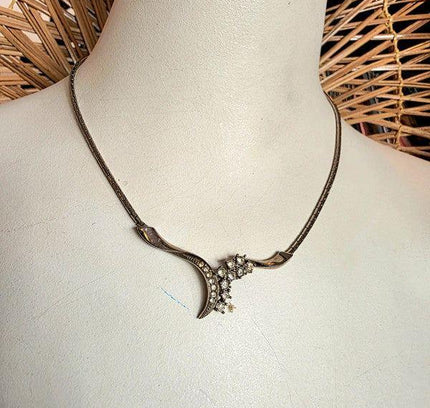 Vintage 50s v - shaped necklace - Yatva