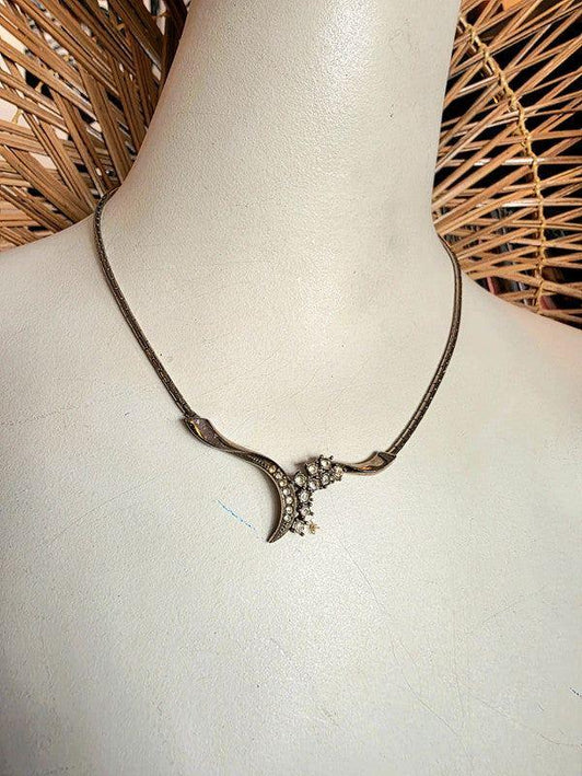 Vintage 50s v - shaped necklace - Yatva