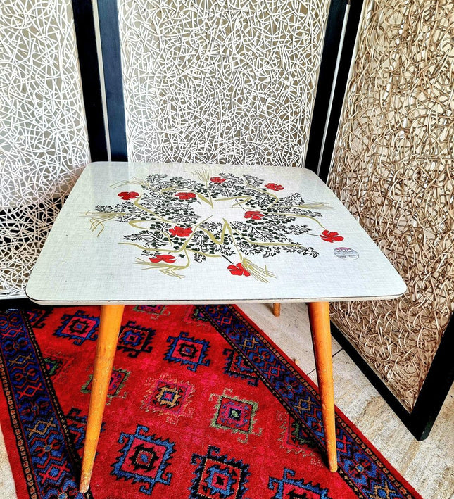 Vintage 60s / 70s Authentic Bistro Table - Yatva