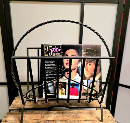 Vintage 60s / 70s Corinchem Wrought Iron magazine rack - Yatva