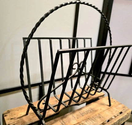 Vintage 60s / 70s Corinchem Wrought Iron magazine rack - Yatva