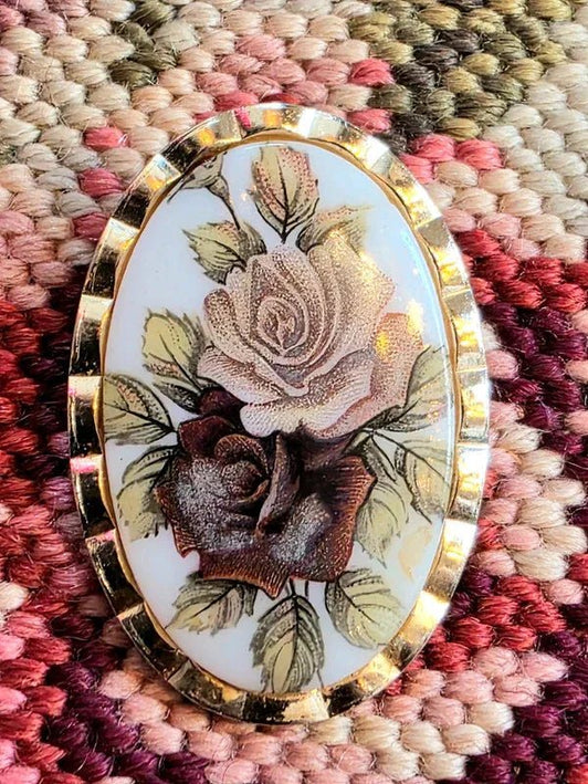 Vintage 60s / 70s Floral Scarf Holder - Yatva