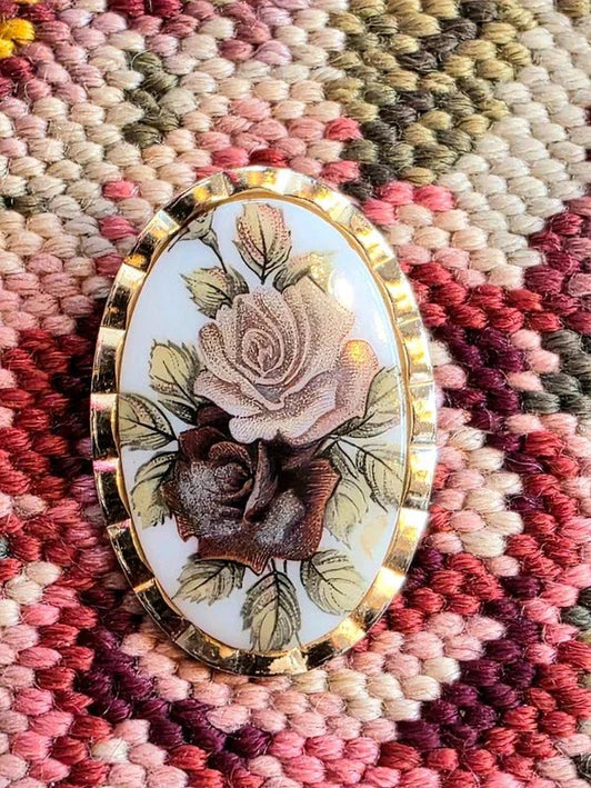 Vintage 60s / 70s Floral Scarf Holder - Yatva