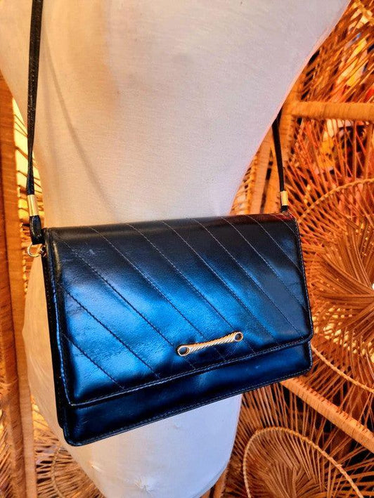 Vintage 60's/ 70's Shoulder Bag - Yatva