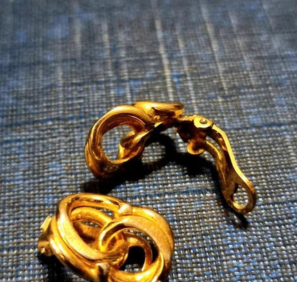 Vintage 60's Clip on Earrings - Yatva