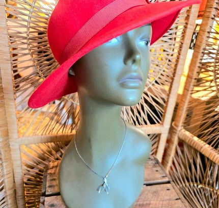 Vintage 60's Cloche Hat - Yatva