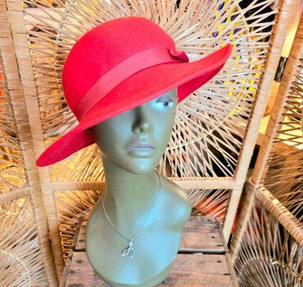 Vintage 60's Cloche Hat - Yatva
