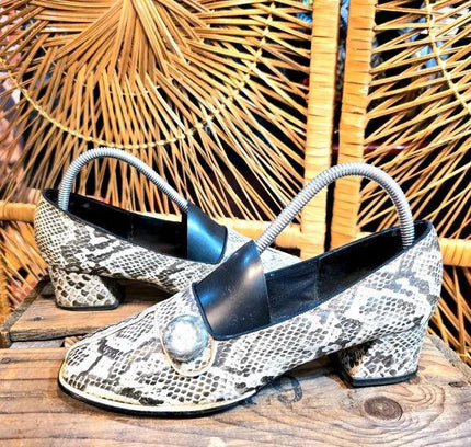 Vintage 60s Eleganza Slip on Shoes - Yatva