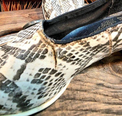 Vintage 60s Eleganza Slip on Shoes - Yatva