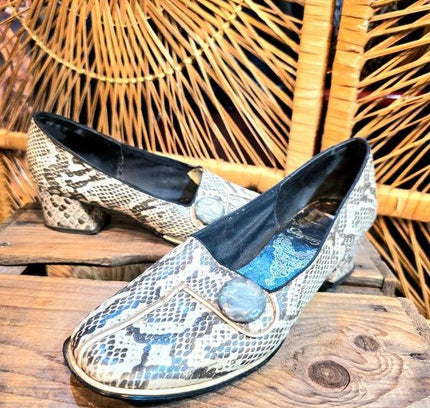 Vintage 60s Eleganza Slip on Shoes - Yatva