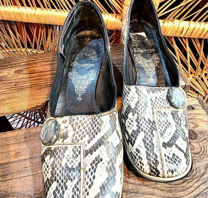 Vintage 60s Eleganza Slip on Shoes - Yatva